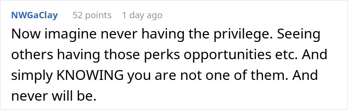 Screenshot of an online comment discussing changes experienced after losing pretty privilege and its impact on opportunities. Screenshot of an online comment discussing changes experienced after losing pretty privilege and its impact on opportunities.