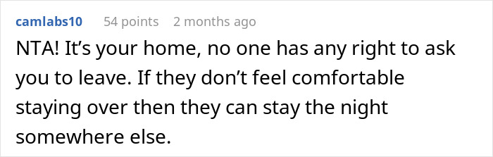 Comment on a forum discussing a student asked to leave house during roommate’s party and guest comfort concerns.