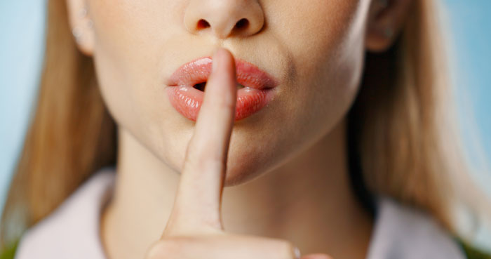 Woman Silently Retaliates After Rude Colleague Shushes Her, Won’t Talk To Her Anymore In Return