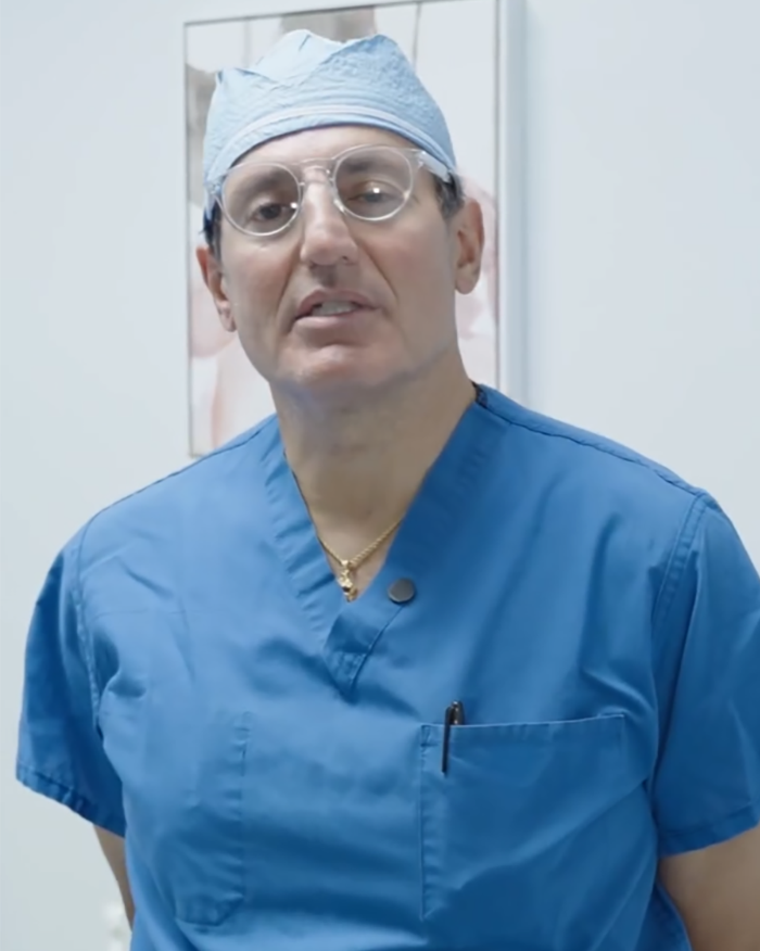 "They Look Worse": Plastic Surgeons Reveal The Intriguing Secrets Behind The "Mar-a-Lago Face" "They Look Worse": Plastic Surgeons Reveal The Intriguing Secrets Behind The "Mar-a-Lago Face"