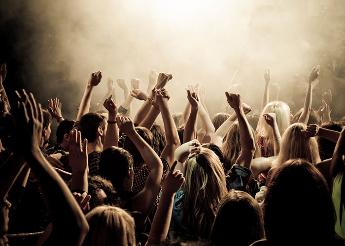 40 Hilariously Dumb Fads That Prove Humans Shouldn’t Be Left Unsupervised