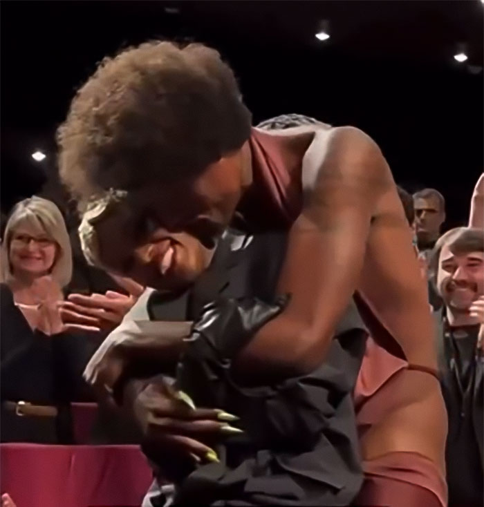 Star reveals backside in daring outfit at Cannes, receiving mass applause from the audience during the event. Star reveals backside in daring outfit at Cannes, receiving mass applause from the audience during the event.