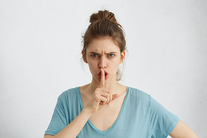 Woman Silently Retaliates After Rude Colleague Shushes Her, Won’t Talk To Her Anymore In Return