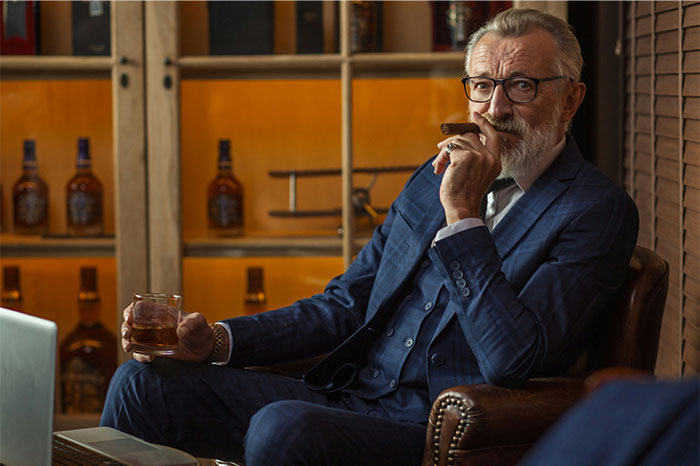 Rich People’s Employees Are Sharing The Things That Surprised Them The Most