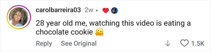 Social media comment from user carolbarreira03 about watching a video while eating a chocolate cookie. Social media comment from user carolbarreira03 about watching a video while eating a chocolate cookie.