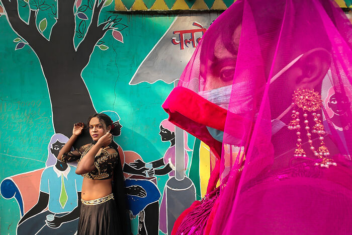 Chasing Colors - The Soul Of Street Photography