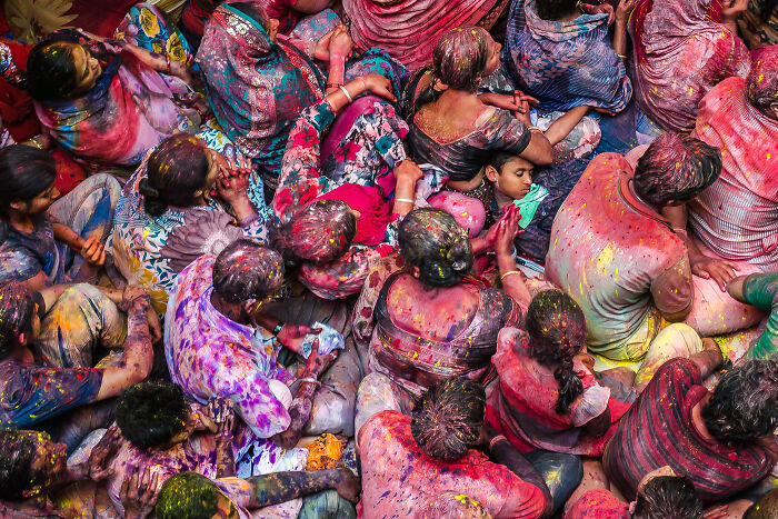 Chasing Colors - The Soul Of Street Photography