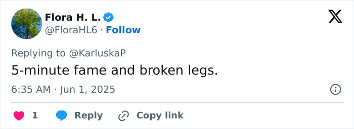 Screenshot of a tweet reacting to tourist damaging 2000-year-old statues after jumping into 18-foot pit.