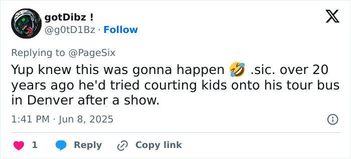 Tweet from user gotD1Bz discussing Jared Leto and inappropriate underage claims related to a tour bus incident. Tweet from user gotD1Bz discussing Jared Leto and inappropriate underage claims related to a tour bus incident.