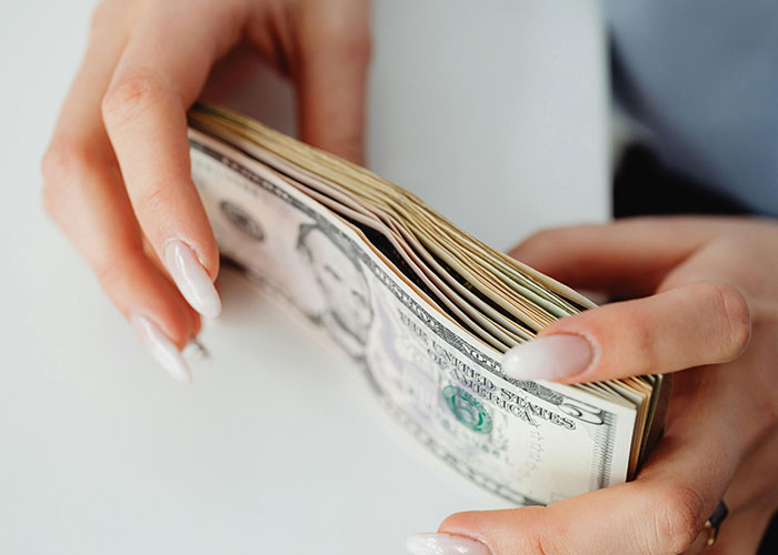 Woman Discovers $7,000 Missing From Niece's College Fund She's Been Quietly Building For Years