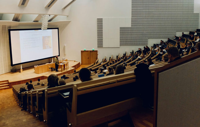 Millennials Can't Believe The 35 Things They Were Taught As Kids That They Now Know Are All Wrong