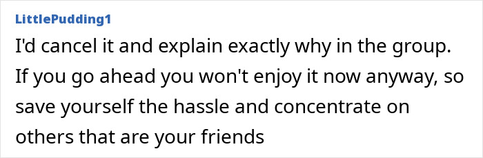 Screenshot of an online comment discussing friendship struggles and realizing one friend dislikes her while others remain indifferent. Screenshot of an online comment discussing friendship struggles and realizing one friend dislikes her while others remain indifferent.