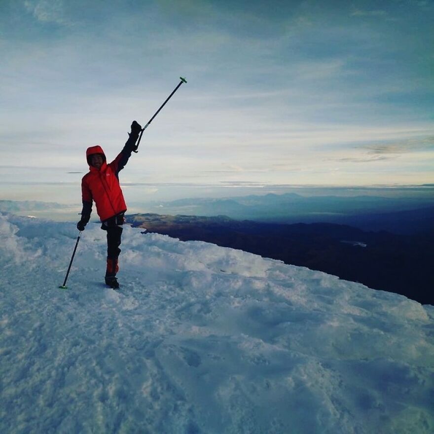 Amputee Soccer Star Nico Calabria's Epic Double Crossbar Challenge!