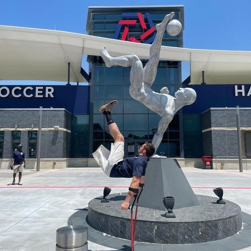 Amputee Soccer Star Nico Calabria's Epic Double Crossbar Challenge!