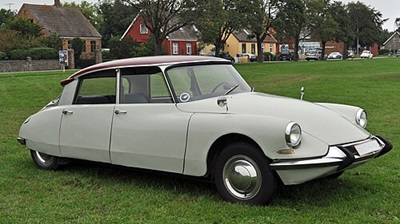 Citroen-DS-685475e6f1d5b.jpg