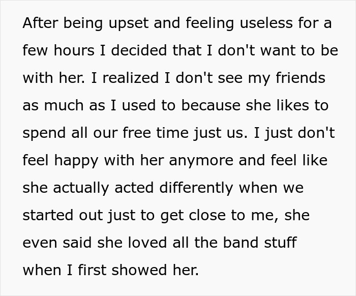 Text about feeling unhappy due to girlfriend behaviour change in relationship and spending less time with friends.