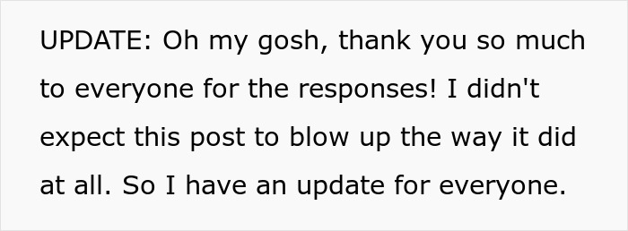 Text update on a social media post about a woman refusing to risk her health for sister’s wedding photo aesthetic. Text update on a social media post about a woman refusing to risk her health for sister’s wedding photo aesthetic.