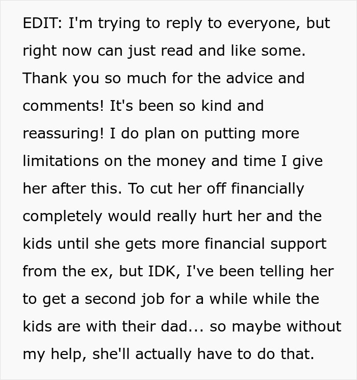 Text message discussing setting limits on babysitting and financial support after a child-free lady warns her sister. Text message discussing setting limits on babysitting and financial support after a child-free lady warns her sister.