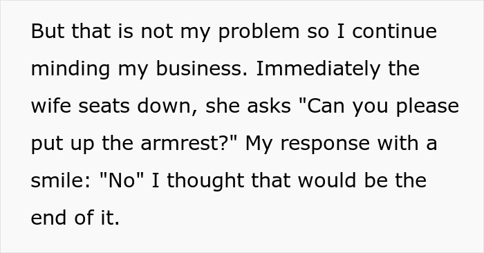 Text excerpt describing an obese woman asking a passenger to raise their armrest on a flight, causing a flight attendant to intervene. Text excerpt describing an obese woman asking a passenger to raise their armrest on a flight, causing a flight attendant to intervene.