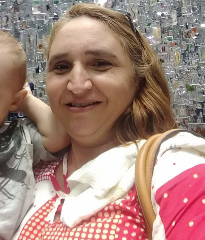 Woman smiling with child, before-and-after photos showcasing her transformation into bodybuilding champion. Woman smiling with child, before-and-after photos showcasing her transformation into bodybuilding champion.