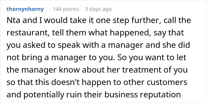 User comment in an online discussion about tipping, sharing advice on addressing poor service with restaurant management. User comment in an online discussion about tipping, sharing advice on addressing poor service with restaurant management.