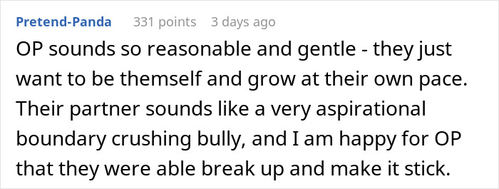 Online discussion about girlfriend behaviour change in relationship, focusing on personal growth and boundary issues.