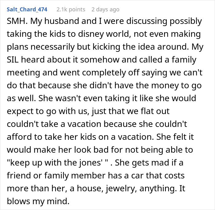 Text post discussing family conflict over vacation plans, highlighting tensions about inheritance and childhood struggles.