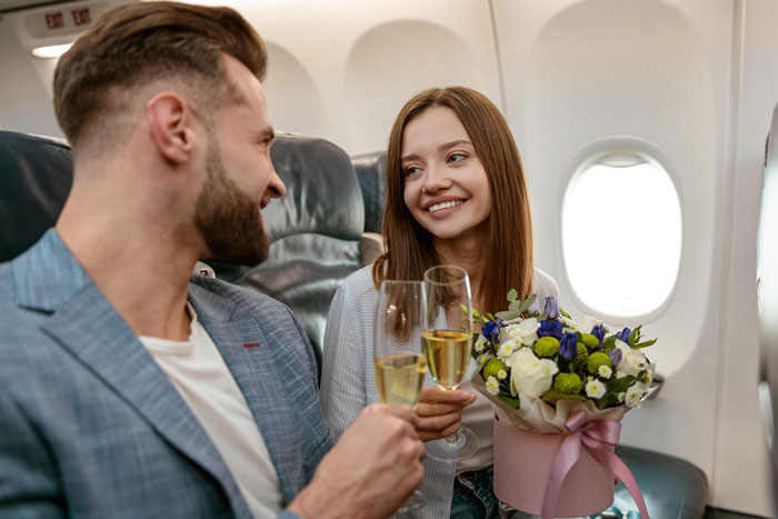 Parents Book Themselves In First Class, Leave Under-8 Kids Unsupervised To Wreak Havoc Mid-Flight Parents Book Themselves In First Class, Leave Under-8 Kids Unsupervised To Wreak Havoc Mid-Flight