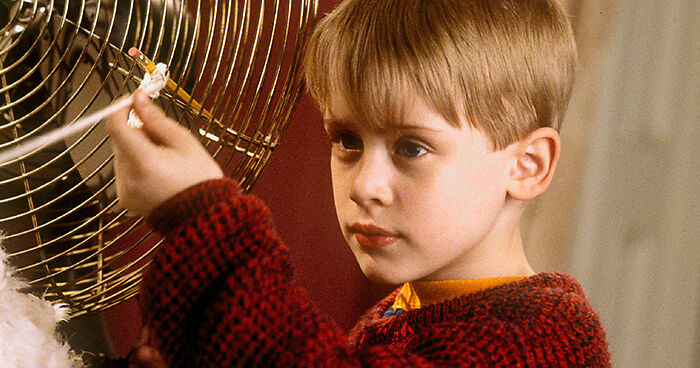 “The Older He Gets, The Younger He Looks”: 44YO Macaulay Culkin Has Fans Applauding His ‘Healthier’ Look