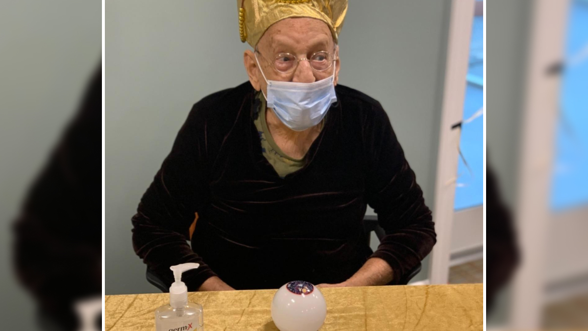 Inject Some LOLs Into Your 9-to-5, These 24 Office Finds Are Pure Comedy Gold