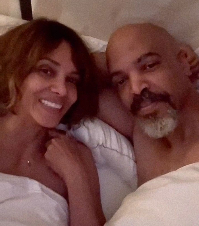 Halle Berry, 58, Suffers Hilarious Bikini Malfunction While Dancing To Boyfriend’s Song Halle Berry, 58, Suffers Hilarious Bikini Malfunction While Dancing To Boyfriend’s Song