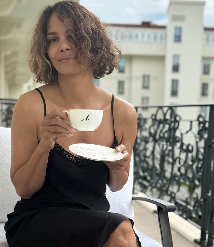 Halle Berry, 58, Suffers Hilarious Bikini Malfunction While Dancing To Boyfriend’s Song Halle Berry, 58, Suffers Hilarious Bikini Malfunction While Dancing To Boyfriend’s Song