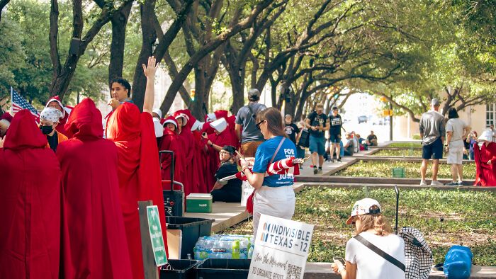 I Documented A ‘Handmaid’ Protest In Texas I Documented A ‘Handmaid’ Protest In Texas