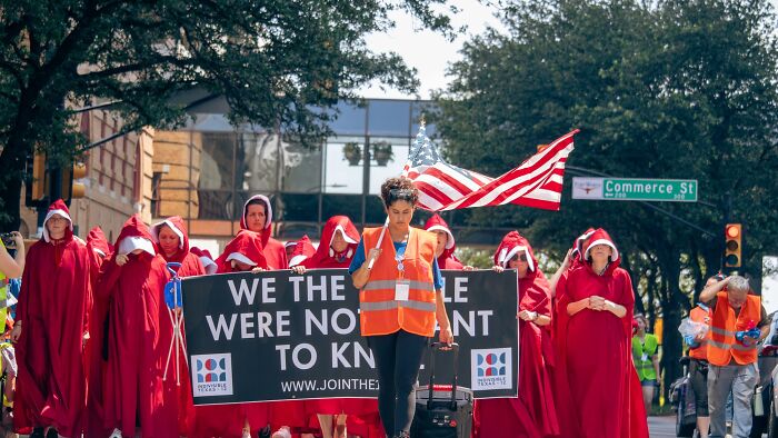 I Documented A ‘Handmaid’ Protest In Texas I Documented A ‘Handmaid’ Protest In Texas