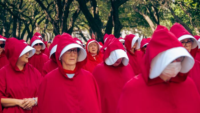 I Documented A ‘Handmaid’ Protest In Texas I Documented A ‘Handmaid’ Protest In Texas