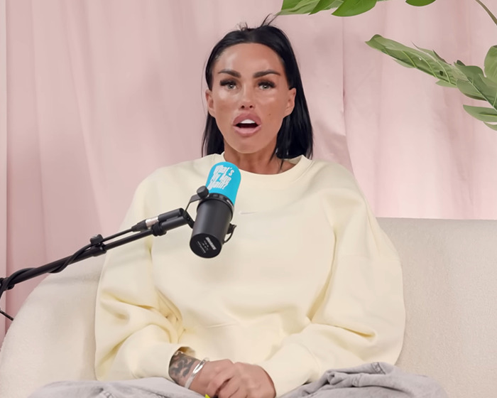 “Is Her Butt Leaking?:” Katie Price Flaunts Results Of Her “Painful” BBL Surgery During Holiday “Is Her Butt Leaking?:” Katie Price Flaunts Results Of Her “Painful” BBL Surgery During Holiday