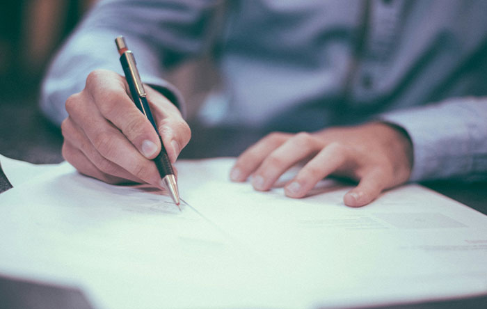 31 Hilariously Wrong Legal Takes That Had Actual Lawyers Cry-Laughing