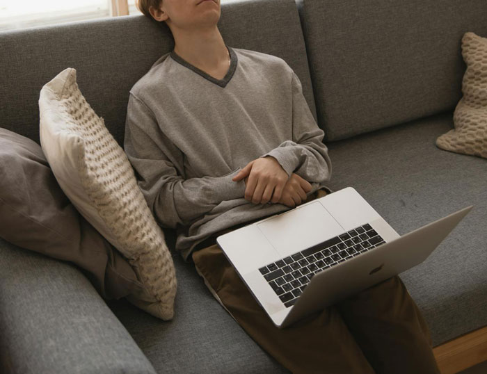 “What We Have Here Is A Man-Child”: Husband Demands Wife Cancel Plans Over Hair Transplant Surgery