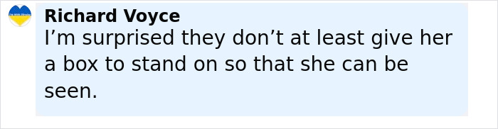 Comment from Richard Voyce expressing surprise that Rachel Zegler was not given a box to stand on to be seen during the live show. Comment from Richard Voyce expressing surprise that Rachel Zegler was not given a box to stand on to be seen during the live show.