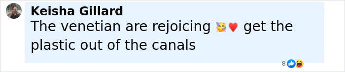 Comment by Keisha Gillard about the Venetian, referencing strung-out celebrity looks after weekend partying. Comment by Keisha Gillard about the Venetian, referencing strung-out celebrity looks after weekend partying.