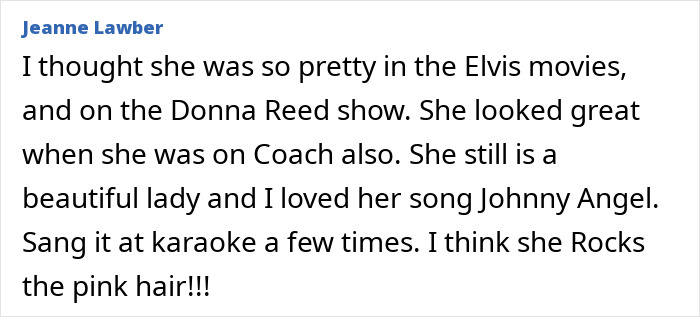 Iconic sitcom legend, 81, with pink hair in a rare public outing, surprising fans with an unrecognizable new look. Iconic sitcom legend, 81, with pink hair in a rare public outing, surprising fans with an unrecognizable new look.