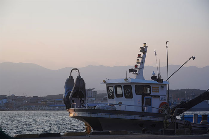 “People Who Have Worked At Sea, What’s The Creepiest Thing That’s Happened?” (50 Answers)