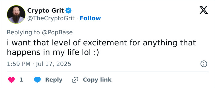 Coldplay Concert Cameraman Catches Couple Cheating On Their Partners During Show Coldplay Concert Cameraman Catches Couple Cheating On Their Partners During Show