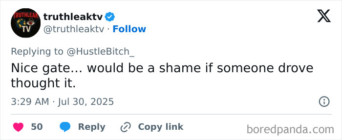 Screenshot of a tweet by truthleaktv commenting on Oprah refusing to open her private road during an oncoming tsunami. Screenshot of a tweet by truthleaktv commenting on Oprah refusing to open her private road during an oncoming tsunami.