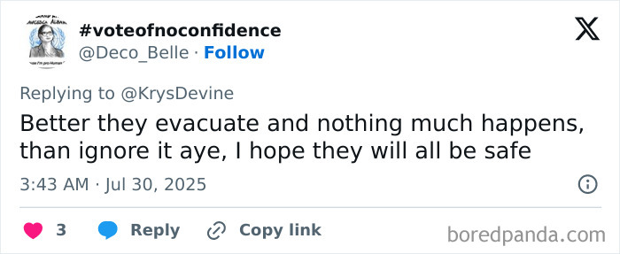 Screenshot of a tweet discussing evacuation safety related to Oprah and tsunami escape concerns. Screenshot of a tweet discussing evacuation safety related to Oprah and tsunami escape concerns.