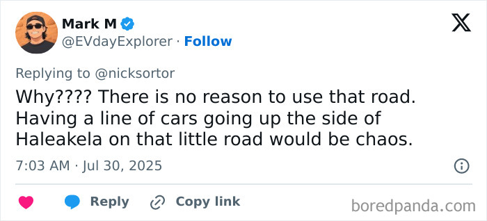 Screenshot of a Twitter reply discussing Oprah refusing to open her private road during an oncoming tsunami chaos debate. Screenshot of a Twitter reply discussing Oprah refusing to open her private road during an oncoming tsunami chaos debate.