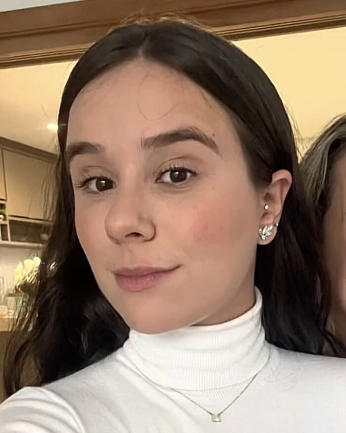 Med Student Caught Red-Handed Faking Poverty For Scholarship After College Finds Her Social Media Profile Med Student Caught Red-Handed Faking Poverty For Scholarship After College Finds Her Social Media Profile