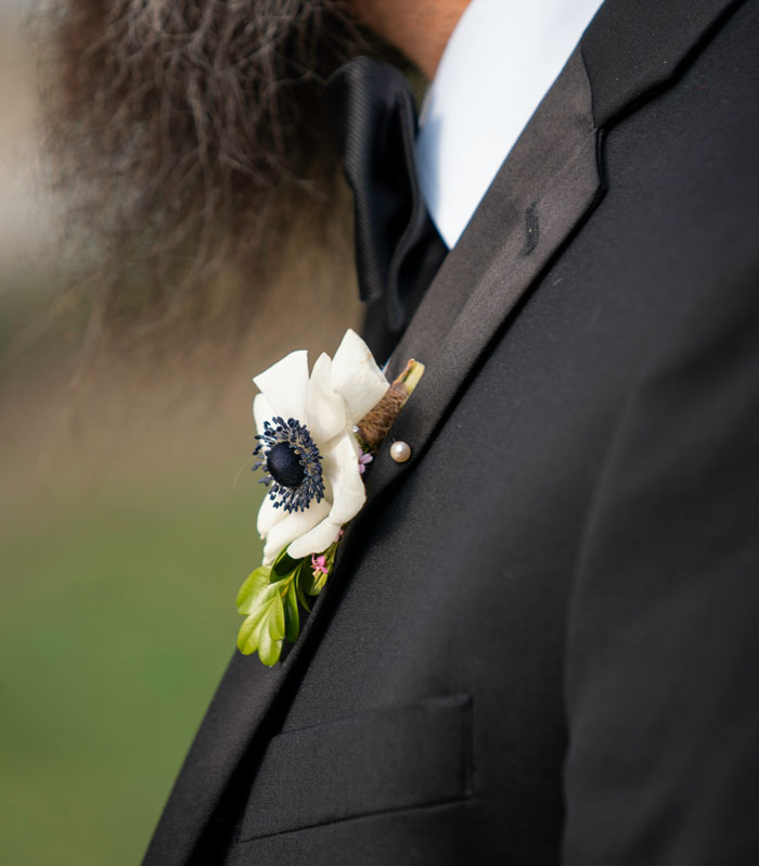 "What's Your Worst Experience As A Wedding Guest And What Made It A Bad Wedding?" (50 Answers)