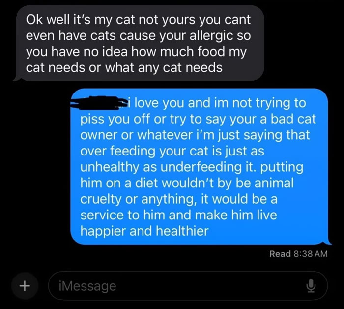 Text messages discussing concerns about a severely overweight cat and the importance of proper feeding and diet. Text messages discussing concerns about a severely overweight cat and the importance of proper feeding and diet.