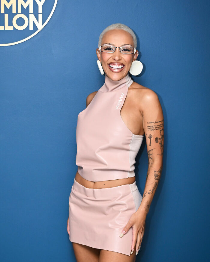 "My Jeans Are Blee": Doja Cat Roasts Sydney Sweeney’s Ad As Critics Slam It for ‘Supremacy Propaganda’ "My Jeans Are Blee": Doja Cat Roasts Sydney Sweeney’s Ad As Critics Slam It for ‘Supremacy Propaganda’